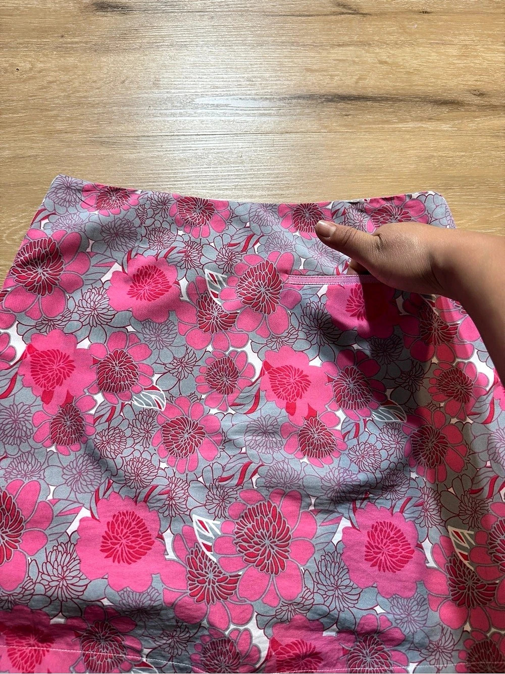 Golftini Floral Mini Skirt in Pink & Gray - Picture 5 of 10